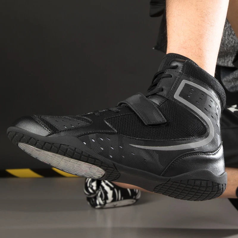 Professional Wrestling Shoes Youth Mesh Breathable and Anti Slip Boxing Wrestling Fighting Sport Boots Fitness Training Sneakers