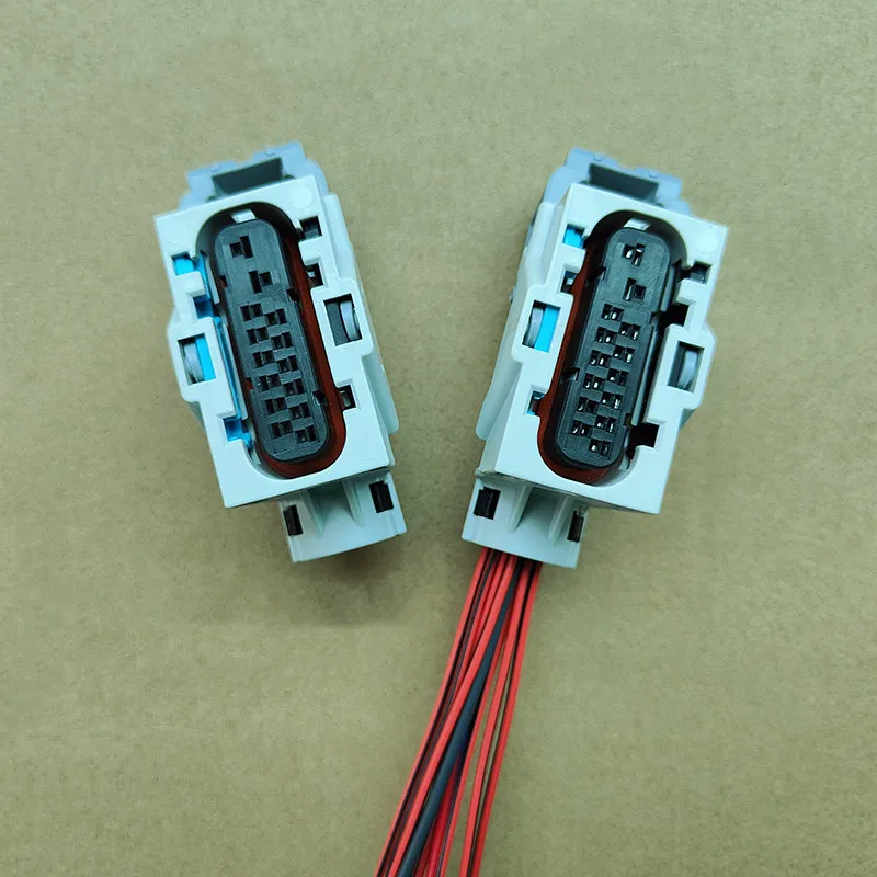 1Pcs For Chevrolet Cruze Buick Excelle /Envision /Larcosse/ Regal Transmission Computer Board Plug Car Accesorios Para Auto