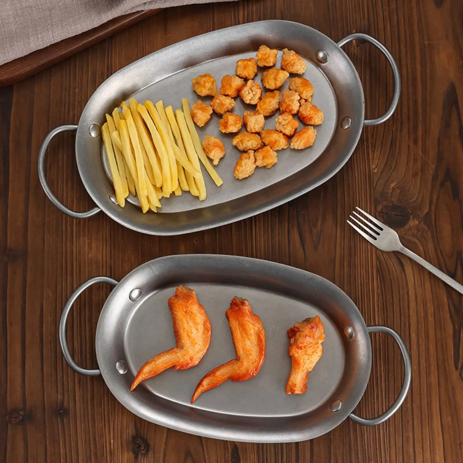 Oval Handled Serving Tray Two Handles Vintage Aesthetic Stainless Steel Plate Retro Food Serving Dish Long-Lasting Servingware