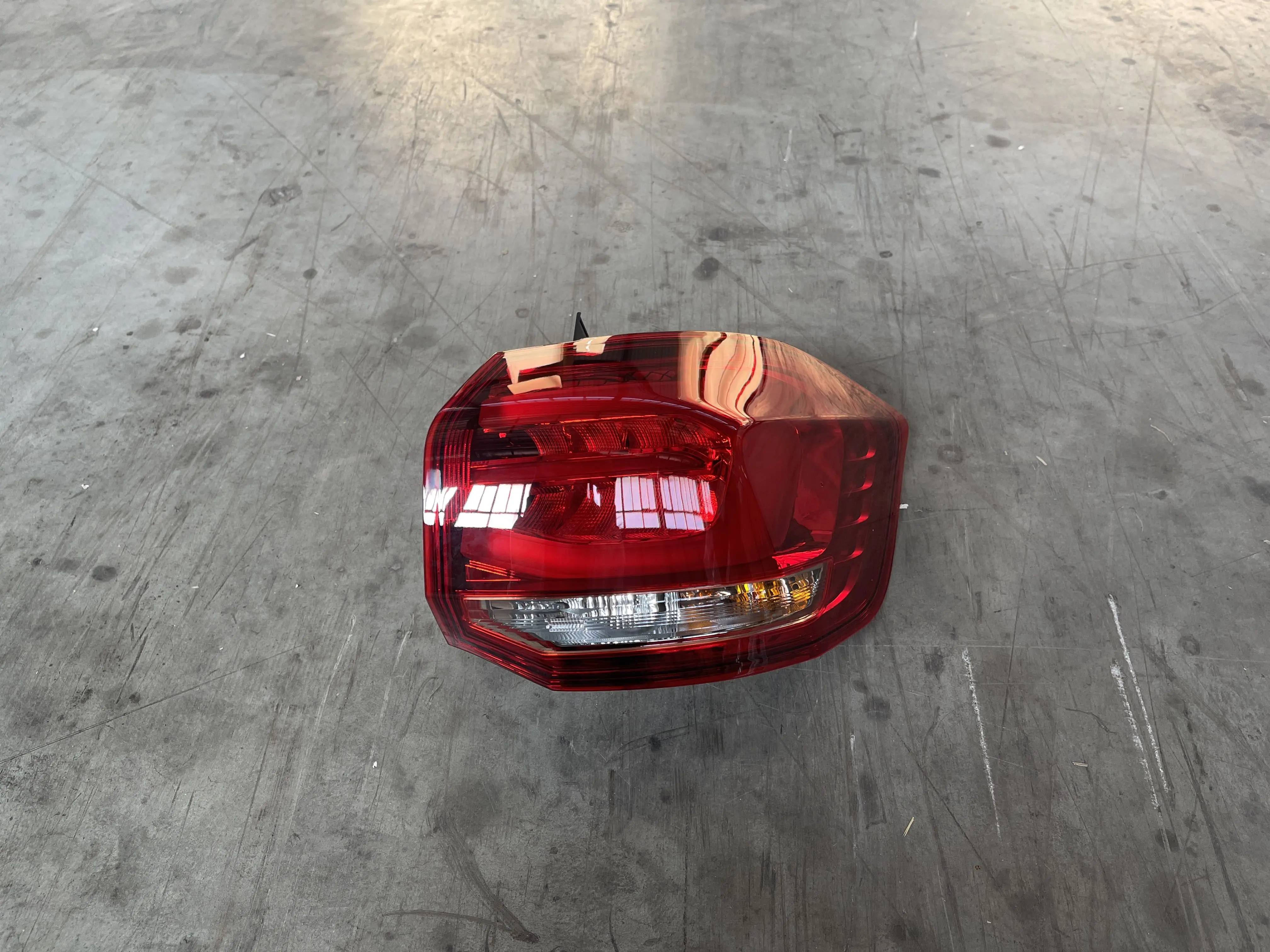 #C00063498 MAXUS Tail Lamp Assembly Led Automotive Lighting System High Performance