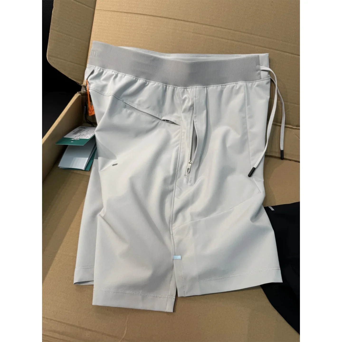 

Gray Ice Silk Quick Dry Running Shorts Men's Summer Thin Cool Feeling Pocket Zipper Pants Sports Straight Leg Five
