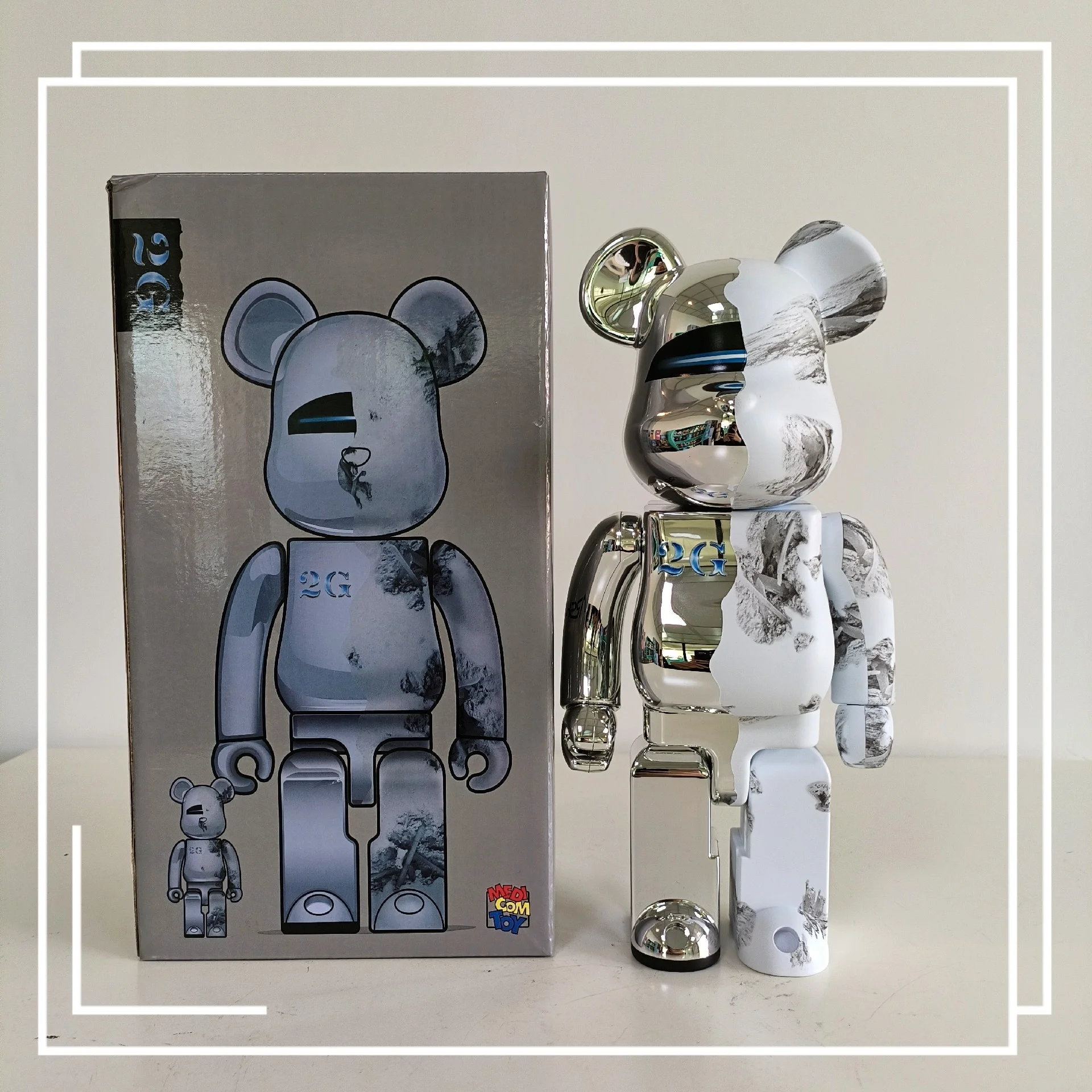 

Bearbrick 400% Empty Mountain Base Electroplated Sexy Robot 2G Building Block Bear 28 Cm Height Trendy Toy Doll