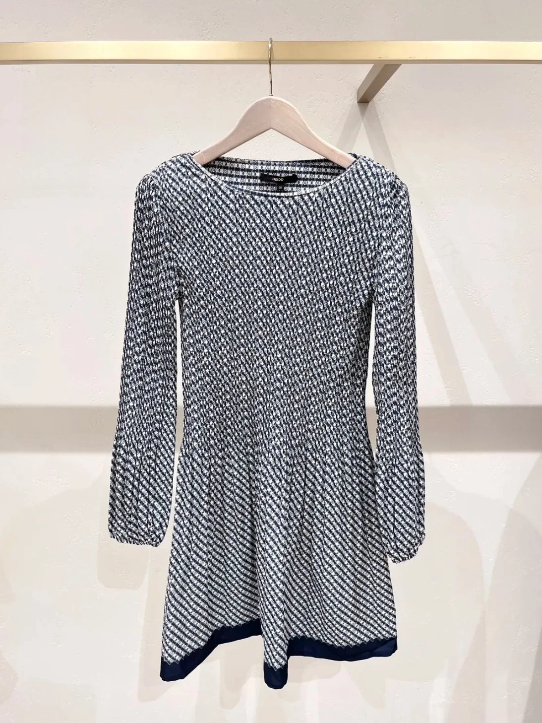 

Romantic Print Waist-Cinching Skirt-Style Dress High Waist A-Line Silhouette Long Sleeve round Neckline Casual Commute Style