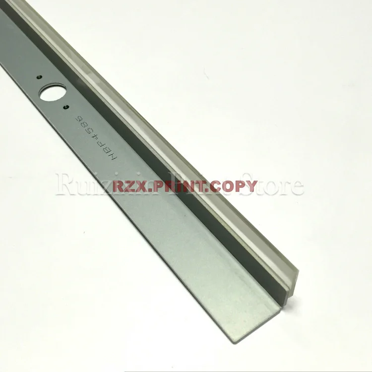 Good quality Transfer Scraper for Toshiba 600 810 723 850 720 550 520 523 555 Transfer blade Printer Copier Spare Parts