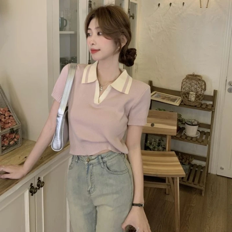 

Французская трикотажная футболка-поло с коротким рукавом для женщин, летняя, укороченная, с цветными блоками, отложным воротником, легкая, для миниатюрных фигур