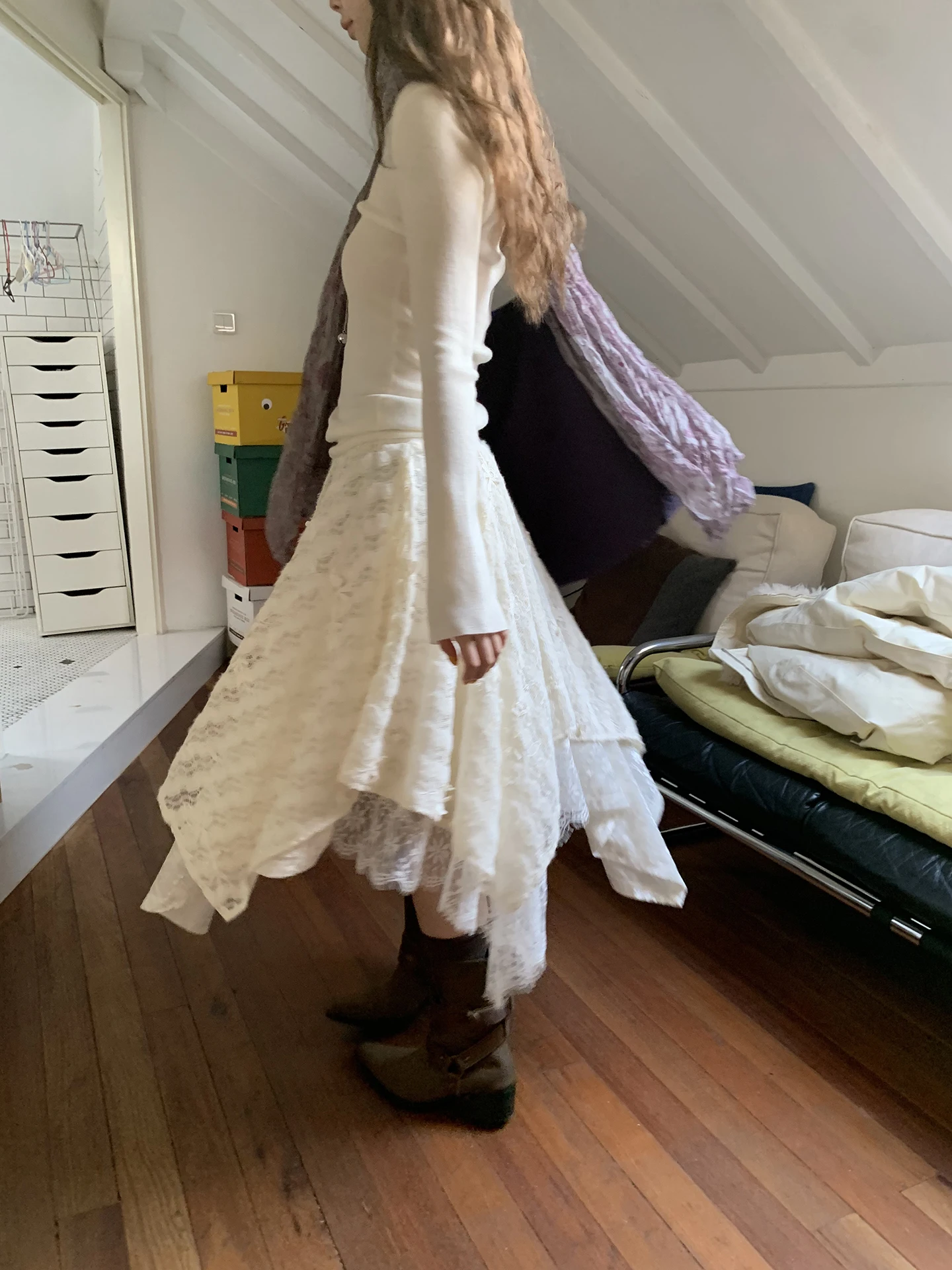 Red Celebri A-Line Midi Skirt Women's New 2025 Autumn Winter Irregular Lace Wrap Body Beautiful Skirt Commute Simple Sle