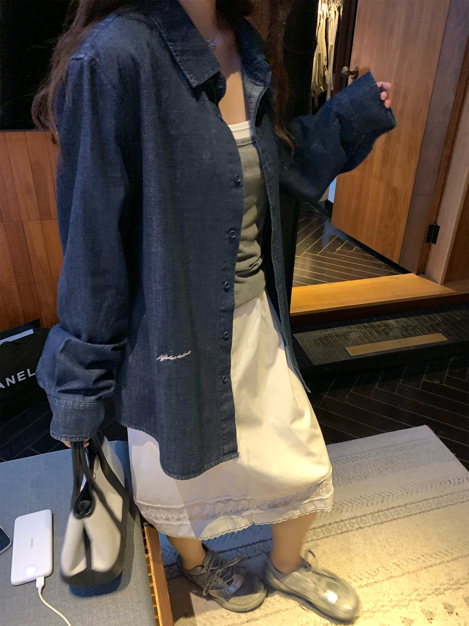 

NAZ Oversized Korean Sle Embroidered Long Sve Denim irt Color Blo Vintage Anti-Aging Top for plus Size Women