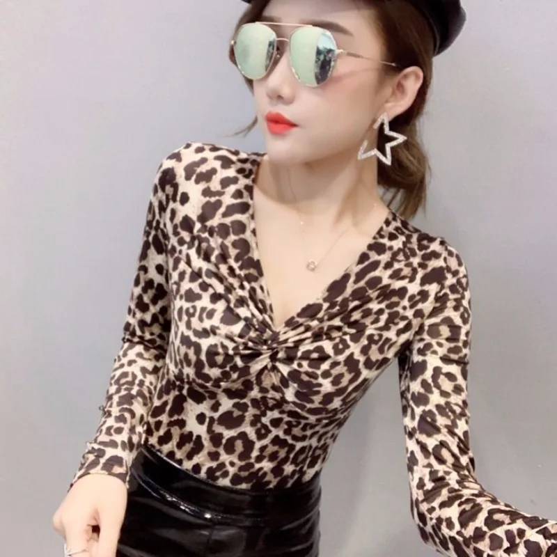 Leopard Print Long-sleeved T-shirt V-neck Top Female Sexy Bottom Shirt Slim Waist Small Shirt Spring Autumn Dance Dress Female