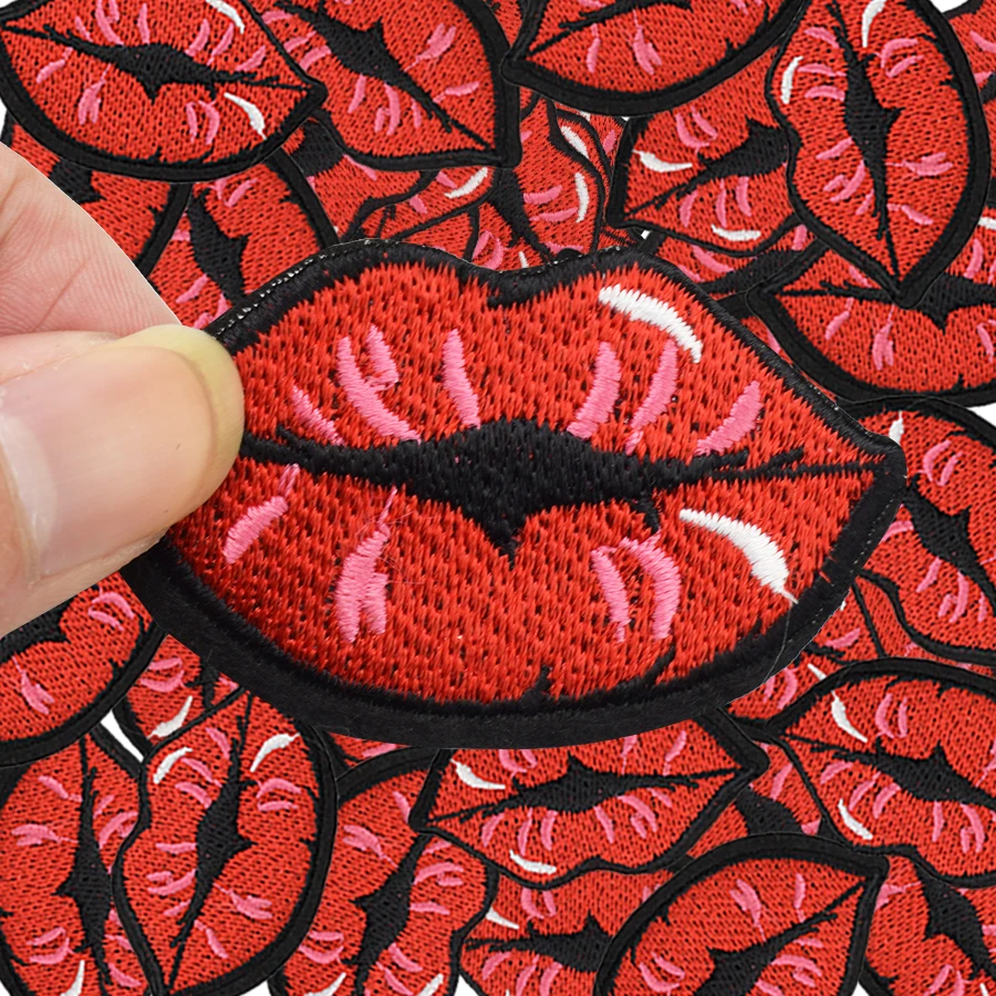 10pcs French kiss badges patches for clothing iron embroidered patch applique iron sew on patches sewing accessories for clothes