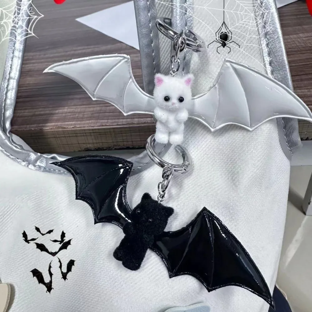 Creative Y2K Flocking Bear Keychain Cute Pile Coating Bat Bear Keyring Mini Animal Bag Pendant Bag Hanging