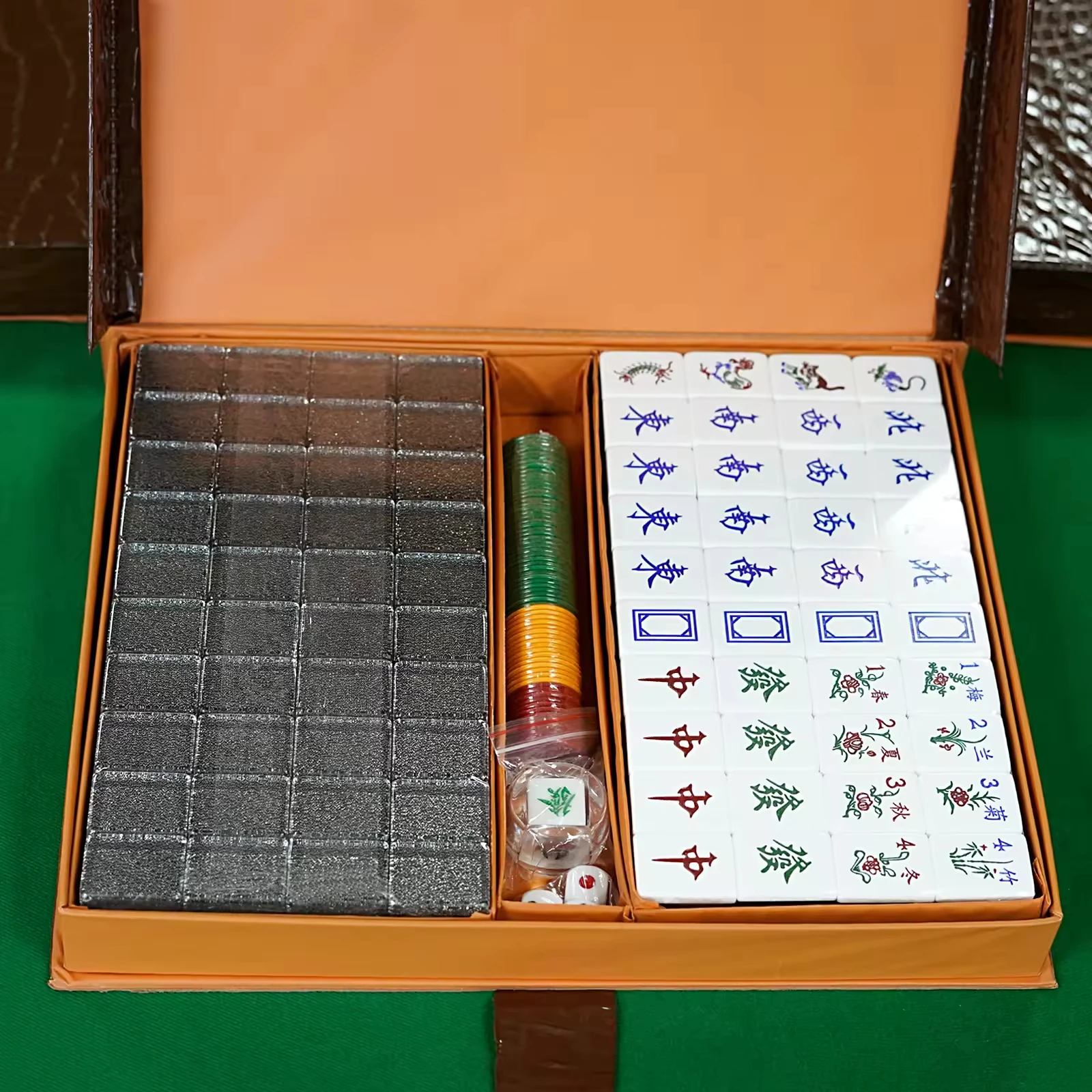 India Middle East champagne Sparkly 160 Handcrafted Crystal Acrylic Glitter Mahjong Tile Set with PVC Case and English Number