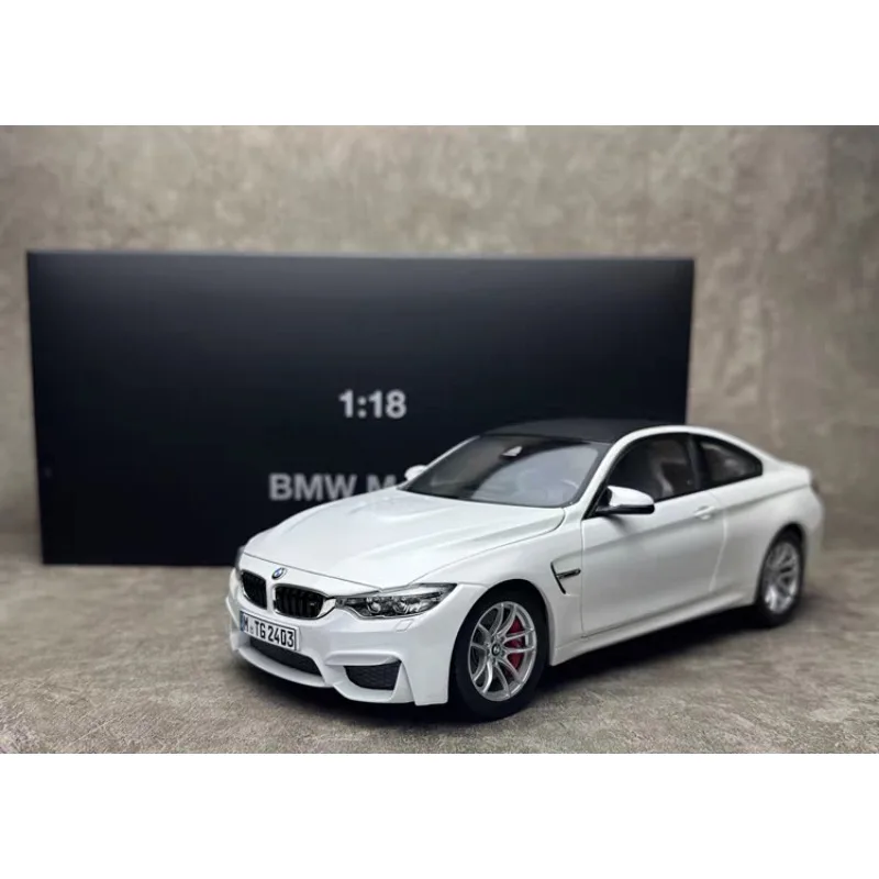 Paragon 1:18 BMW M4 F82 Cast Alloy Static Car Model, Boys' Toy Collection Decoration Gift Display Item Toy.