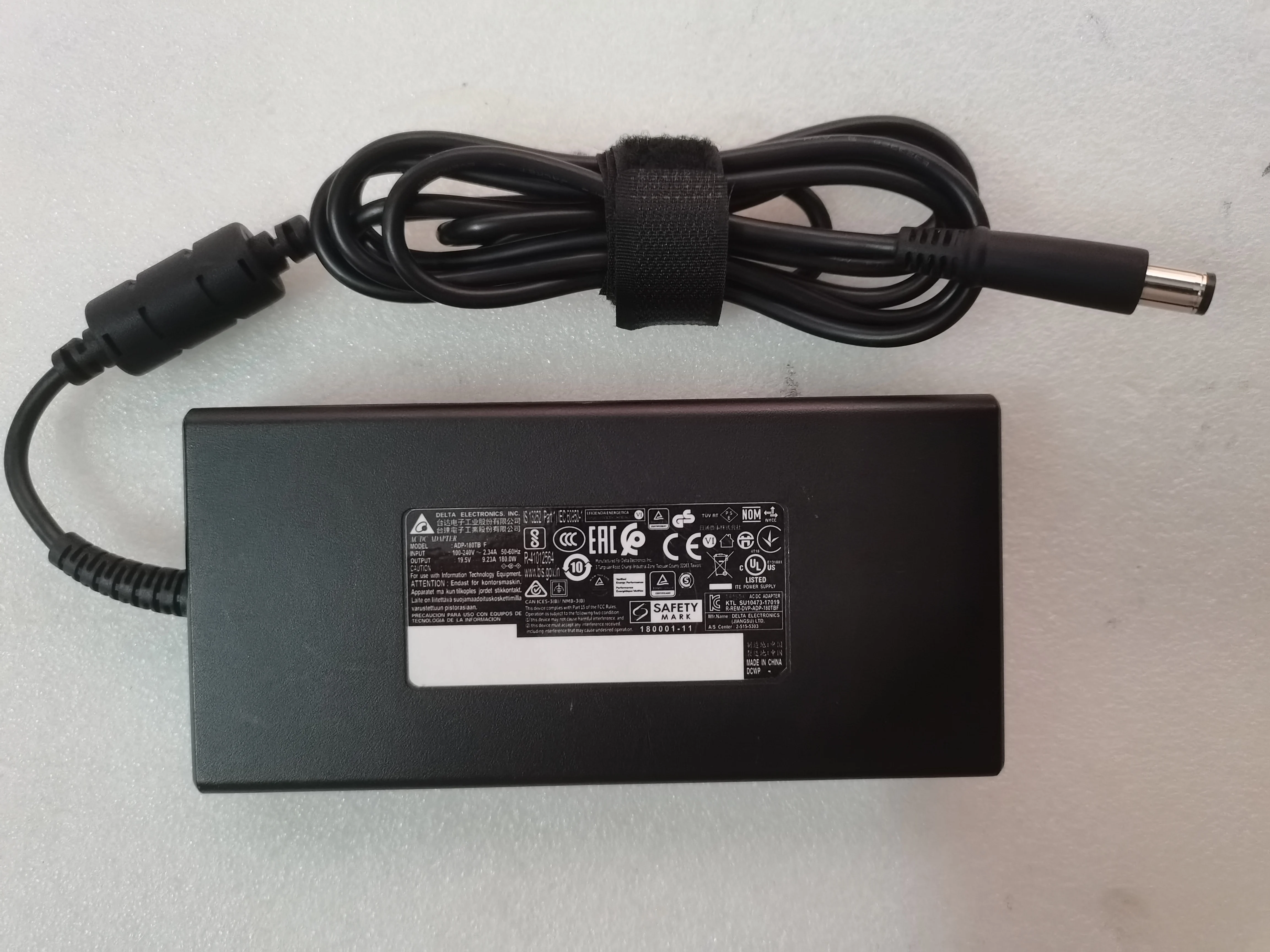 

OEM Slim Delta 180W 19.5V 9.23A ADP-180TB F 7.4mm*5.0mm No Pin AC Adapter For AOC u32u1 monitor