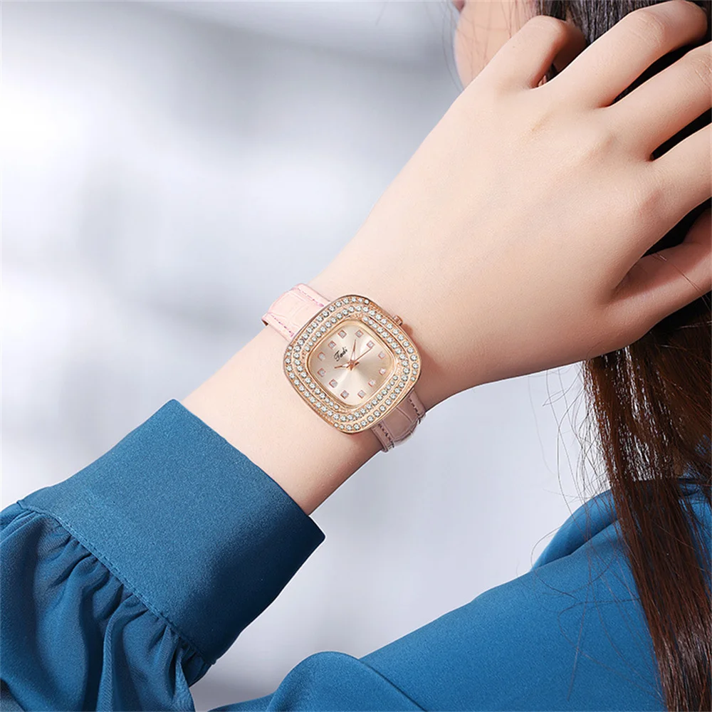 Fashion 2024 Luxury Women\'s Full Star Simple Diamonds Quartz Watch Casual Girl Pink Gift Clock Wristwatch