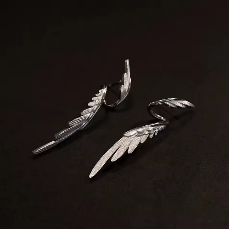 Women's Retro Feather Wings Stud Earrings
