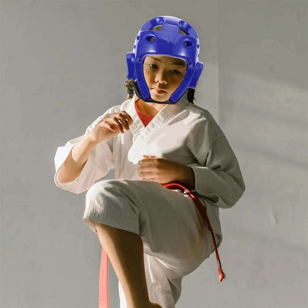 

Защитный головной убор для борьбы с высокоплотной подкладкой и корпусом из полиуретана, легко надевается и снимается, регулируемый ремешок, подходит для бокса и единоборств.