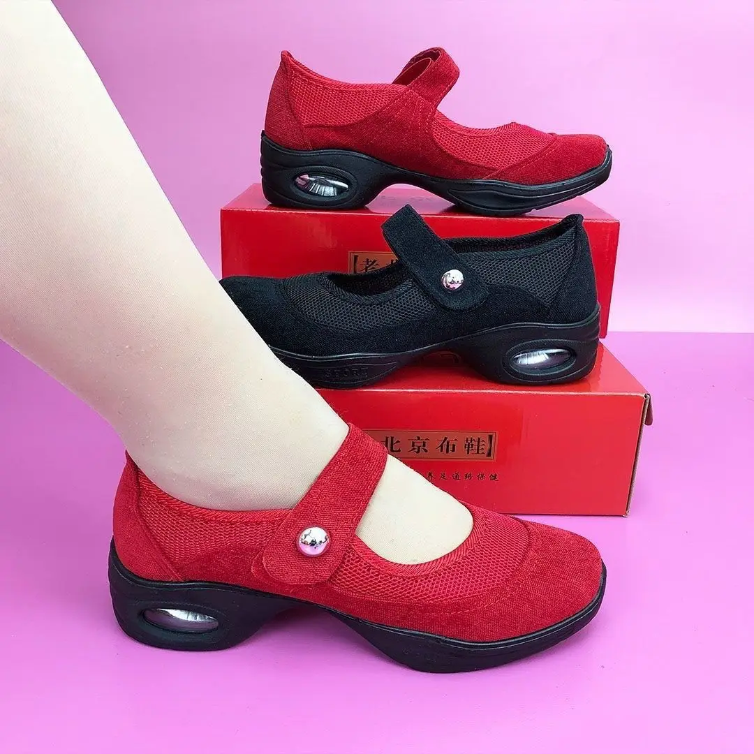 

Women's Sport Dance oes Running oes Air Cuion Breathable Me Surface Middle-Aged And ly Mothers' oes Soft Botto...
