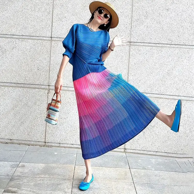 

Spring and summer design pleated top fashion 2025 new gradual change color skirt long suit