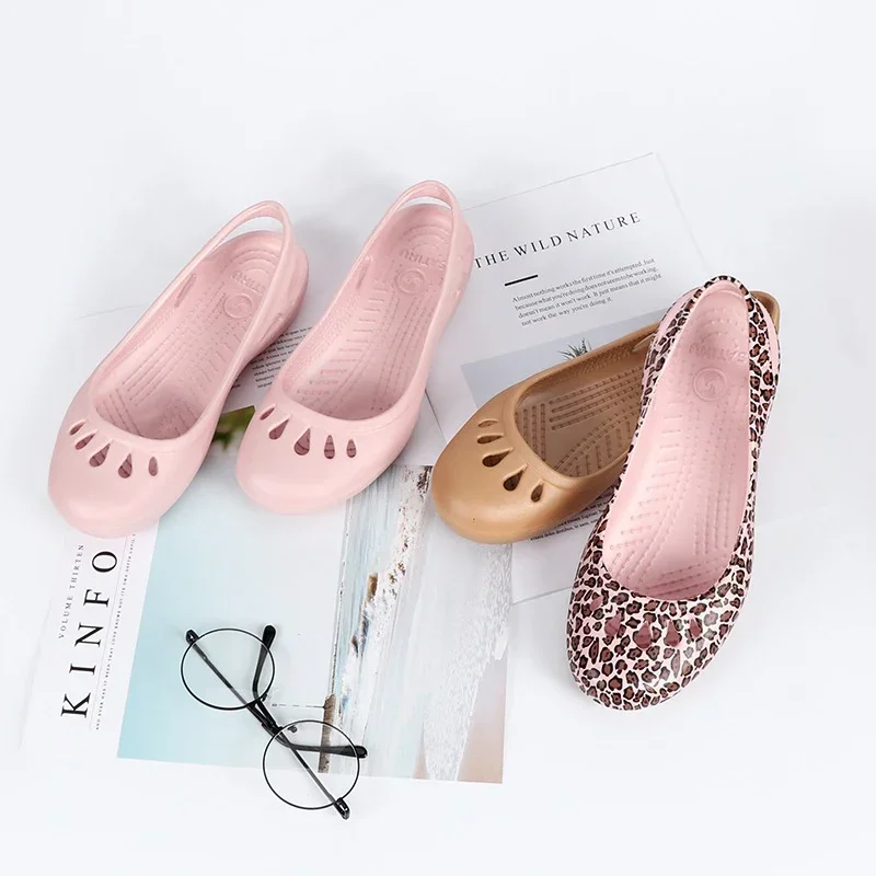 Certified Satihu Summer New Lightweight Anti Slip Hole Shoes Clog For Women\'s Flat Bottom Sandals Nurse Outdoor Beach Jelly