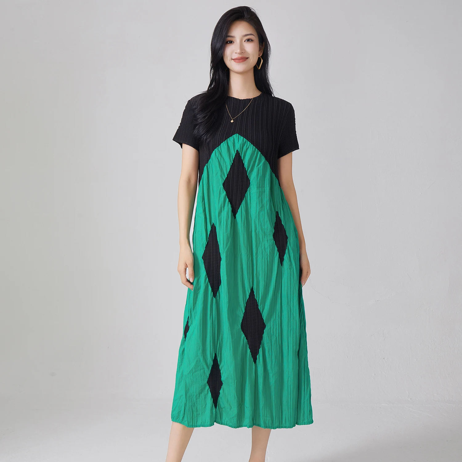 

Elegance Redefined Women's Pleated Dresses High Quality Design Prints Women Dresses Casual Summer