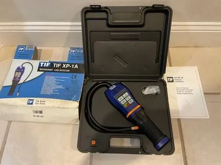 2025XP-1A SF6 Lecksucher