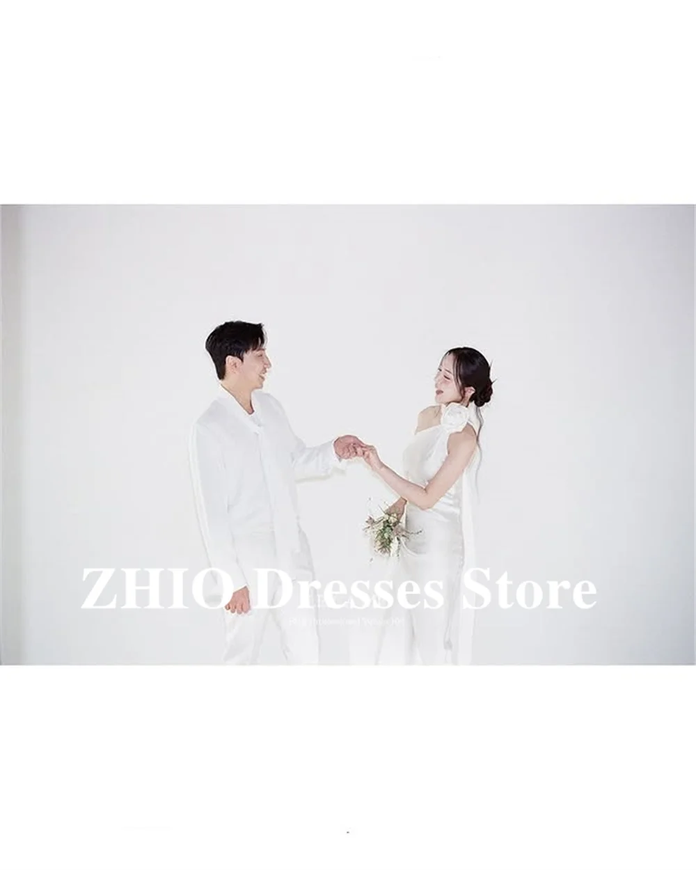 ZHIO Abiti da sposa eleganti con collo alto e fiori fatti a mano per servizio fotografico coreano Lunghezza pavimento Festa formale in raso di qualità personalizzata