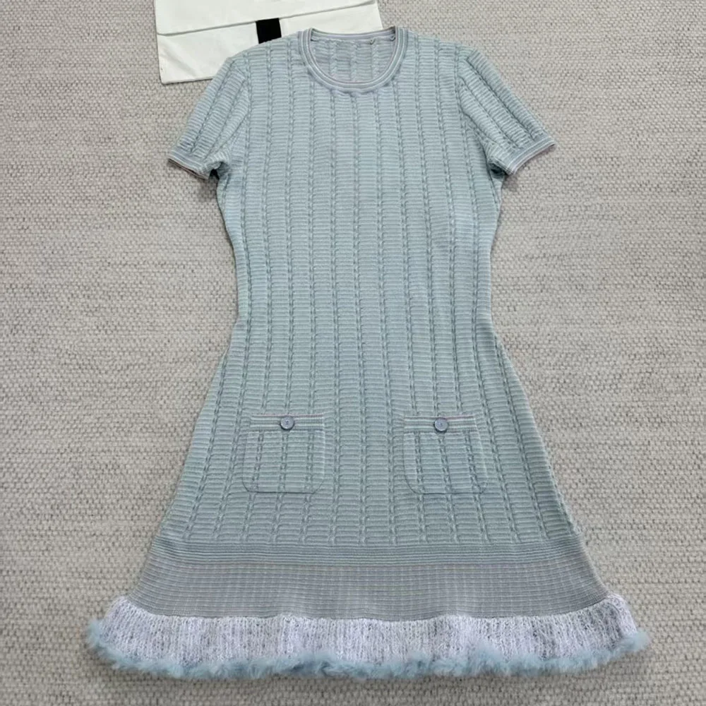 

Высококачественное платье нового фасона 2026 года с элегантными облегающими короткими рукавами и оборками по краям xy20260403