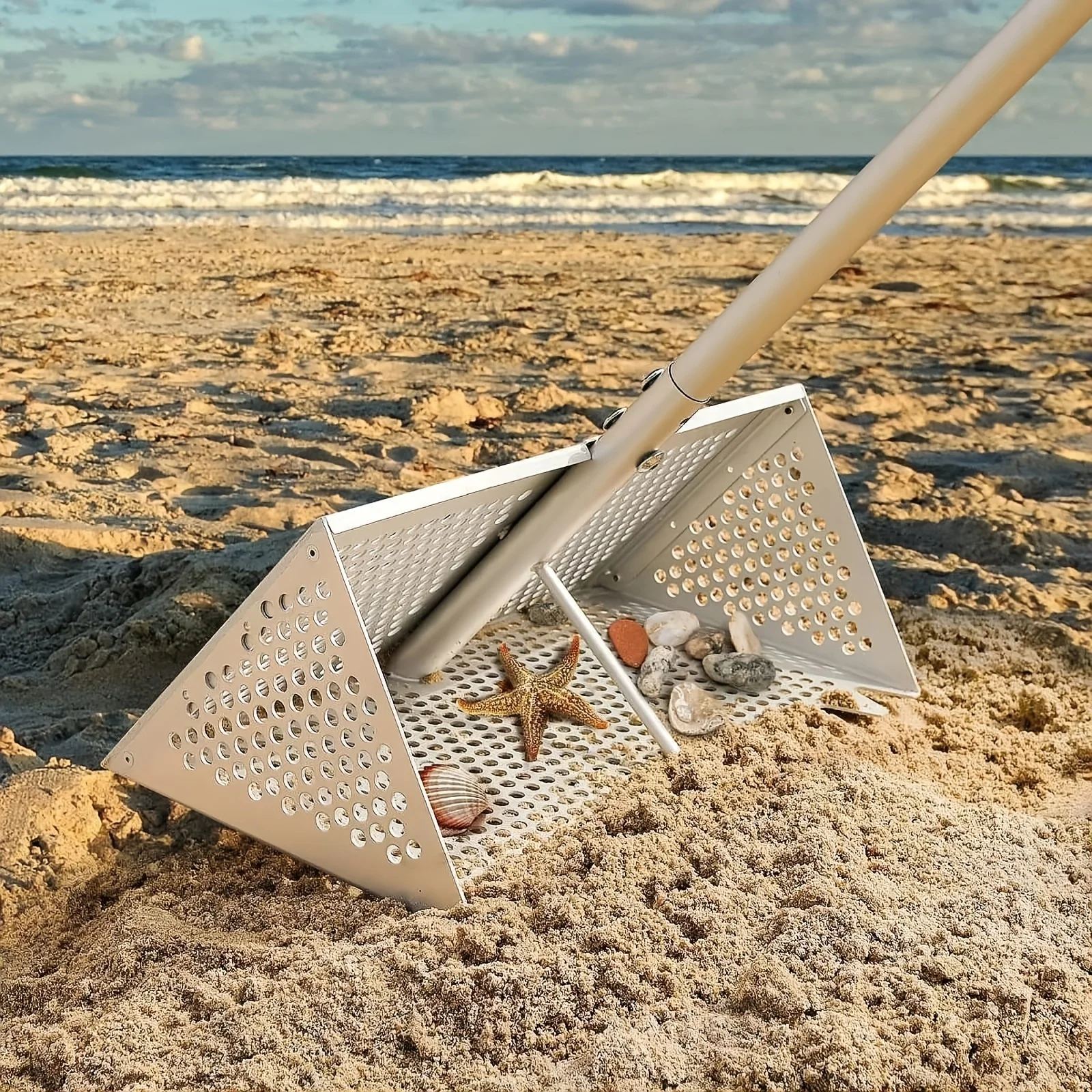 Wide Mesh Beach Sieve Shovel with Anti-Slip Handle, for Sand Sifting, Catching Sand Crabs and Seaside Treasure Hunts
