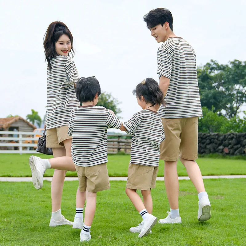 Mother Father Kid T Shirt Family Matching Outfits Summer Top Mother Kids Mom Dad Daughter Son Matching Clothing