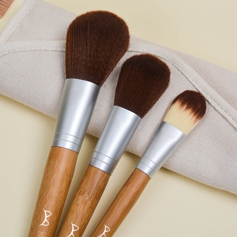 Makeup brush set 8 pieces foundation loose powder eye shadow eyebrow brush solid wood brush handle high quality beginners