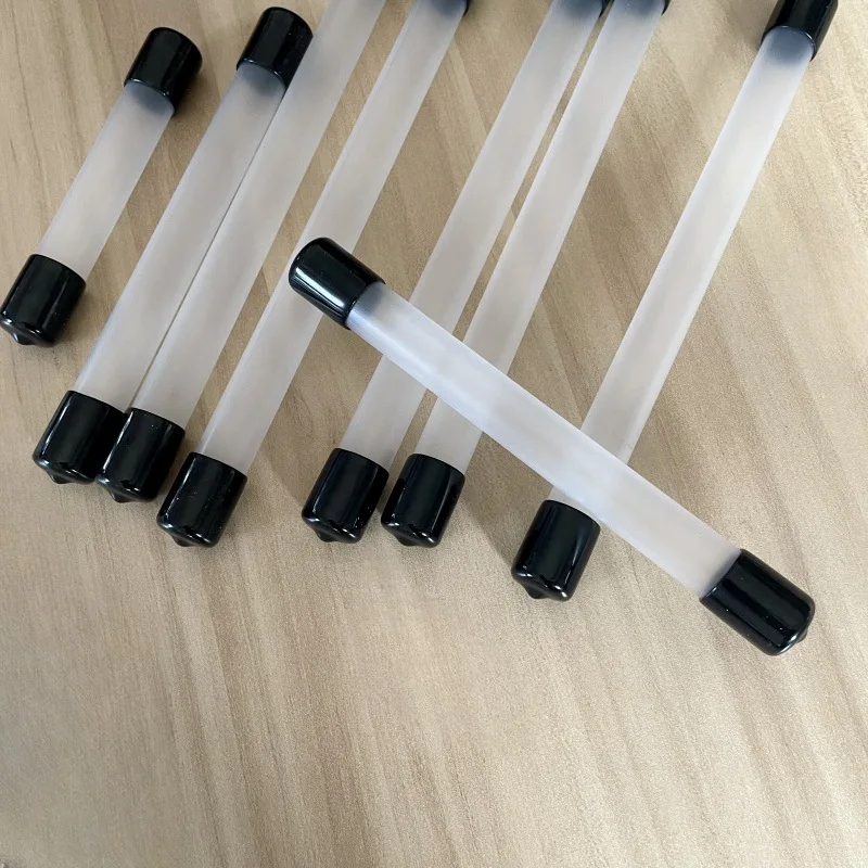 Naxilai 100PCS ขายส่ง 19.68 นิ้วโปร่งแสงบรรจุภัณฑ์หลอดสีดําสําหรับหลอดเก็บพลาสติกแข็งท่อกลม