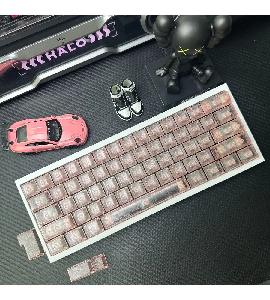 

Pink Carbon Fiber Textured Toner Keycaps Original Highly Fog Transparent Non-sticker High-end Universal Personalized Keycaps