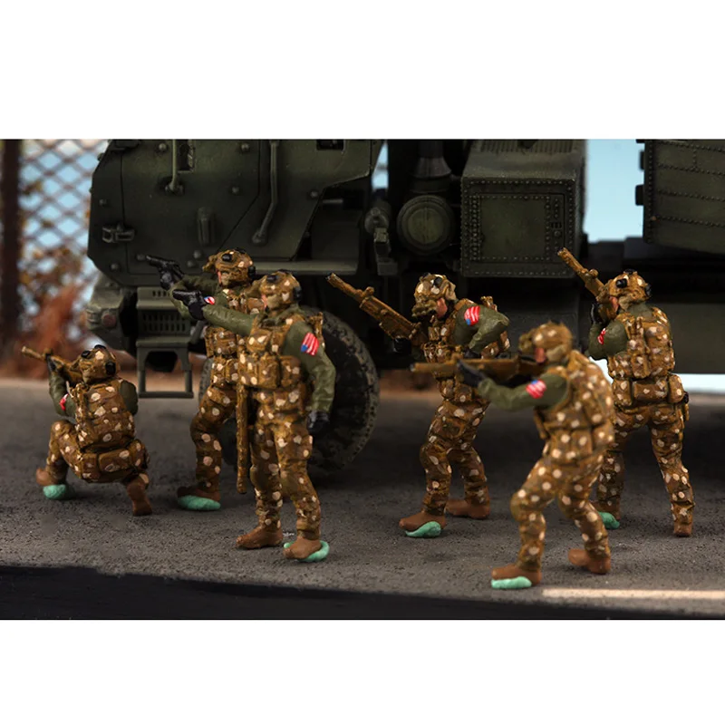 1:72 Scale เรซิ่น US Navy SEALs กองกําลังพิเศษ 6 สมาชิกกลุ่มฉากอุปกรณ์เสริมรุ่นผู้ใหญ่ของเล่นคลาสสิกของขวัญจอแสดงผลแบบคงที่