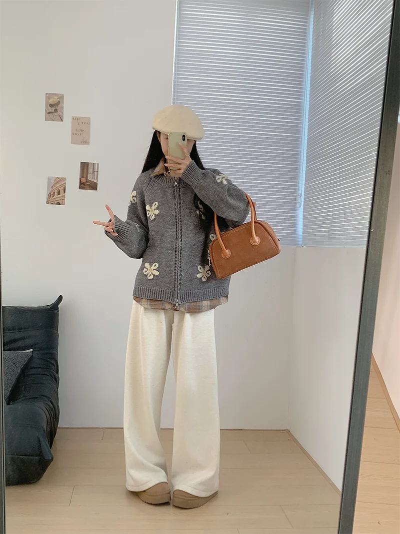 

Loose Women's Knitted Cardigan Autumn Winter Korean Sle Zipper Embroidered Flower Soft Cozy Sweater Jaet for Women