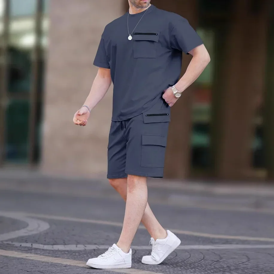 Conjunto Para Hombres De Camisa De Manga Corta A Rayas Casuales Y Pantalones Cortos Sueltos Para