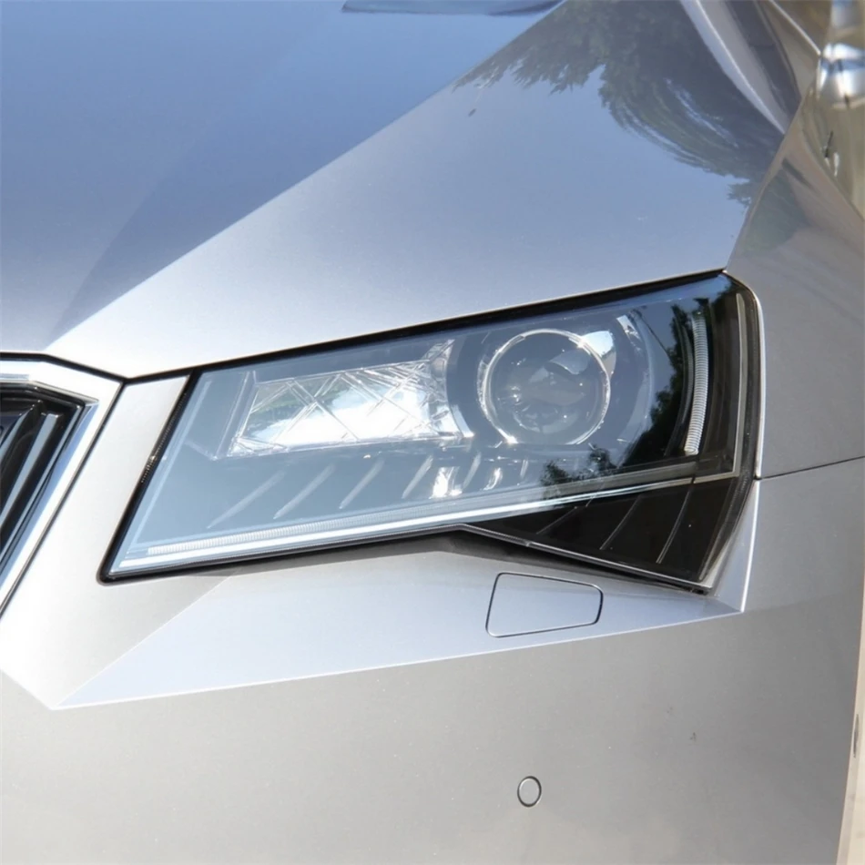 

For Skoda Superb 2016 2017 2018 Automotive Accessories Car Base Head Lamp Shell Base Plate Headlamp Lamp Cover