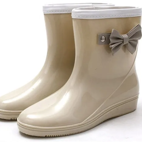

Fashionable Short Tube Women's Rain Boots Waterproof Non-Slip PVC Outerwear Spring Autumn Seasonal Polyester EVA Sole