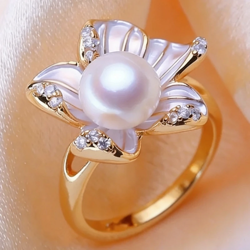 Eleganter Damenring in Blumenform mit Emaille-Blütenblättern, synthetischer Perle und Zirkon, Prächtiger Ring für Bankette und Partys, Schmuck mit Eleganz.
