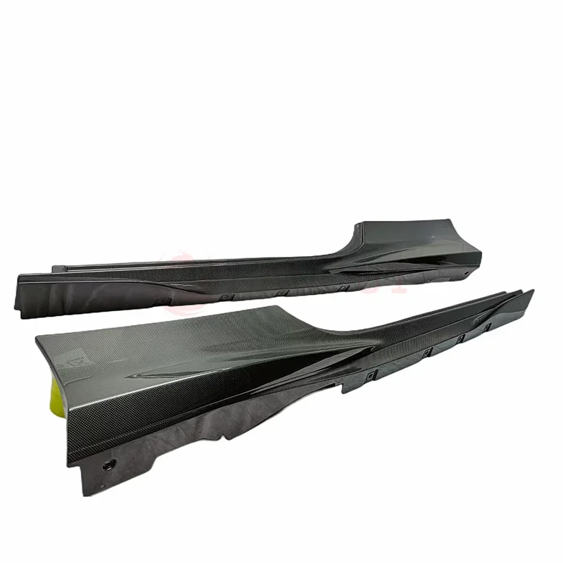 

OEM STYLE DRY CARBON FIBER SIDE SKIRTS FOR FERRARI F8 2019-2021