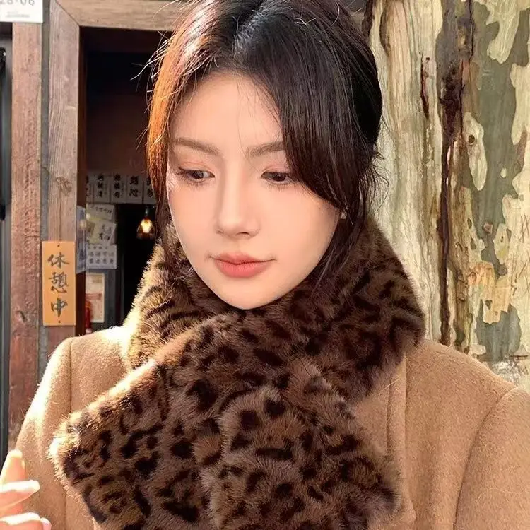 Women Retro Leopard Print Plush Scarf, Imitation Fur Thickened Warm Shawl, Winter Versatile Fashion Ethnic Style Wrap Scarf