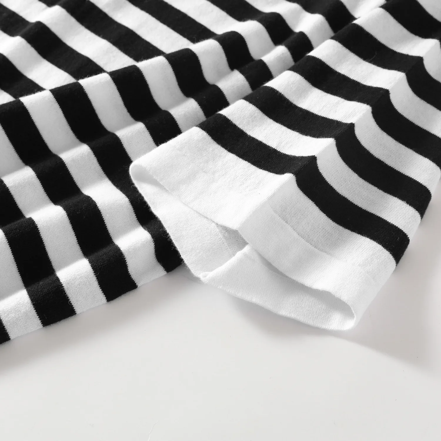 Vintage black and white striped short-sleeved loose breathable casual upper knit polo shirt