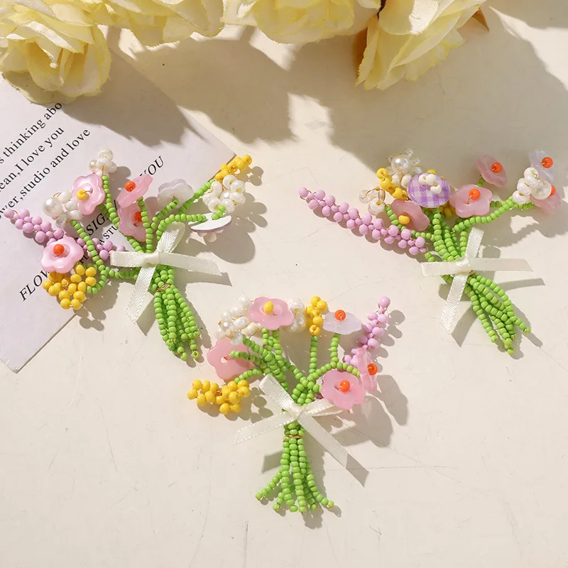 

Shoe Charms Hair Clip 1 Piece DIY Pastoral Rainbow Beaded Mini Flower Bouquet Clear Crystal Jelly Clog Decoration Korean Spring