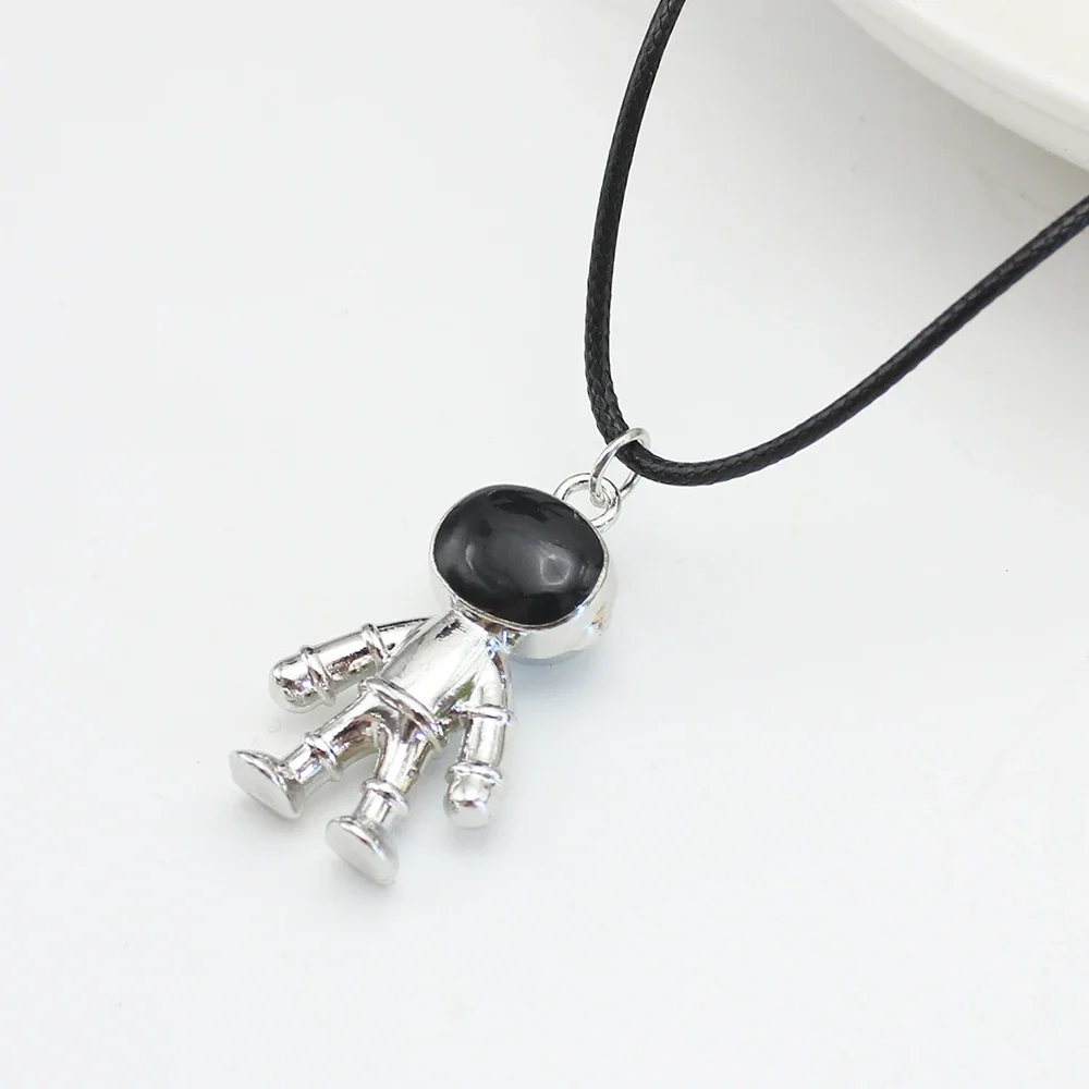 Hiphop Rock Astronauts Pendant Chokers Necklace PU Black Leather Clavicle Chain for Men Women New Fashion Jewelry Girl Gift