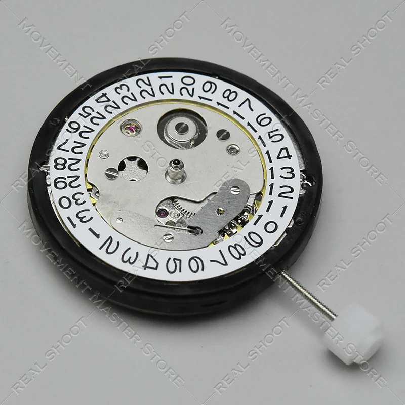 تحل حركة الساعة NH35A الصينية محل الحركة الميكانيكية NH35 ذاتية الملء لليابان مع التقويم