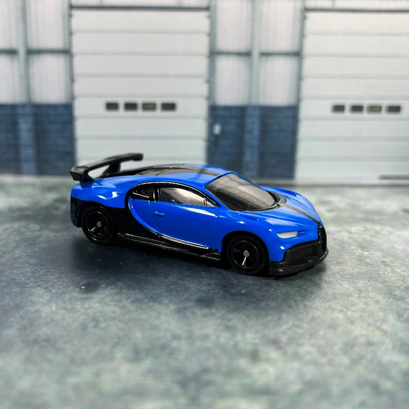 TAKARA TOMY-Modèle de voiture Bugatti Chiron Pur dehors en alliage moulé sous pression, véhicules jouets, modèle de voiture l'inventaire, voiture à l'échelle pour enfants