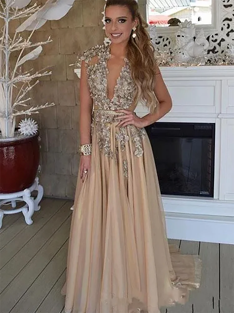 

Sexy Deep V Neck Floral Appliqued Lace Prom Gowns Cap Sleeves Formal Evening Dresses