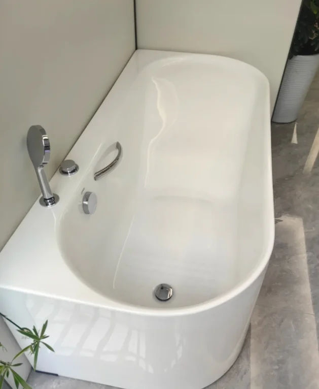 Factory Direct Sale Modern White Marble Stone Bathtub with Whirlpool Massage and Soaking for Outdoor and Staircase Use in Villas