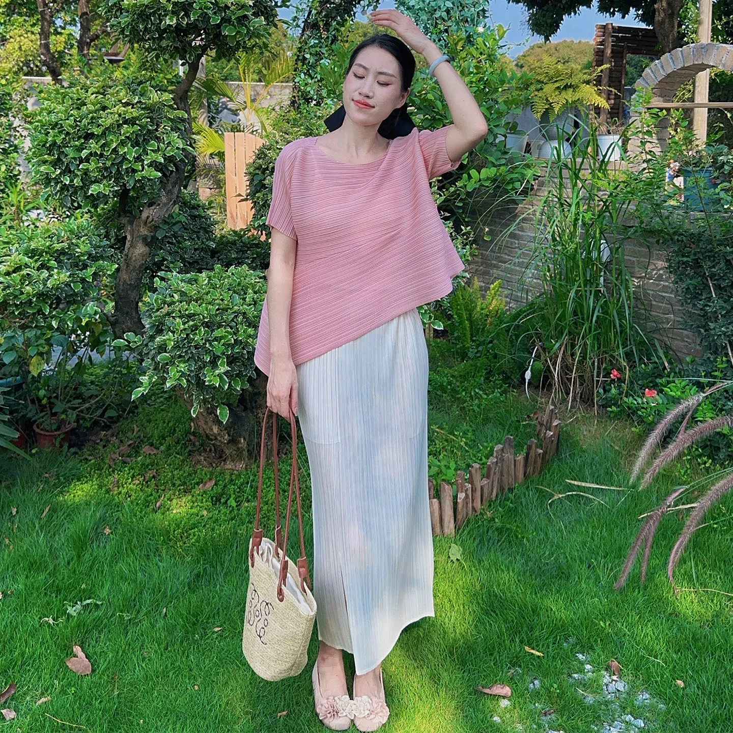 

Miyake Summer Pink Short-sleeved Top Fashion Casual Pleated French Simple Style Pleats Wear White Skirt Pleated Suit Women