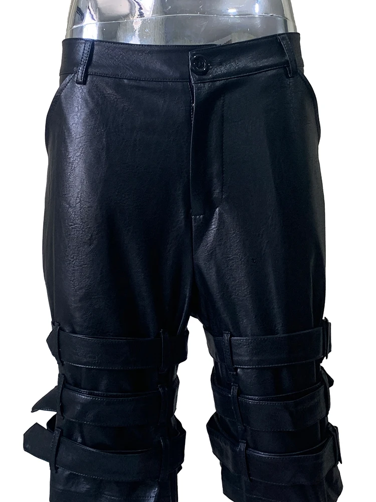 Lautaro شورت صيفي رائع من جلد البولي يوريثان باللون الأسود الصلب للرجال مع العديد من الحزام عالي الخصر قصير على الطراز الشرير ملابس Emo على الموضة الأوروبية