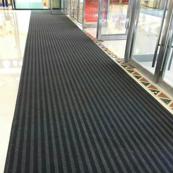 

100% Nylon Carpet Pvc Bottoml Door Mat Non-slip Water Absorption Wide Stripe Entrance Mat